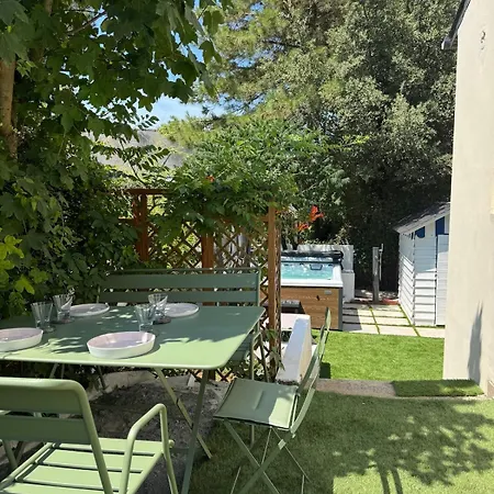 Le Cocon Des Pins Apartman *